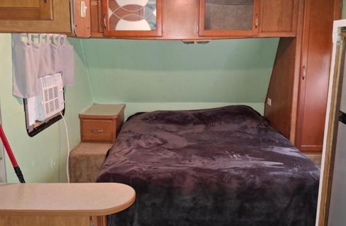 Burnside Other | Cozy private camper