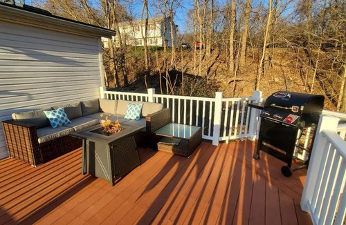 Norwich House | Cozy private home close to casinos and more