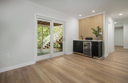 Blue Ridge House | Cozy, renovated 3-bedroom retreat on 10+ acres in charming Leesburg. Sleeps 7