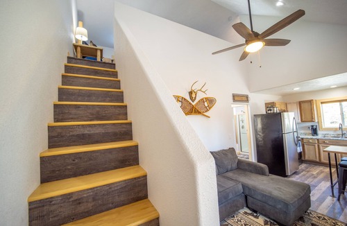Kalifornsky House | Cozy retreat near Kenai Rvr-2Q&1F bed-w/loft #2