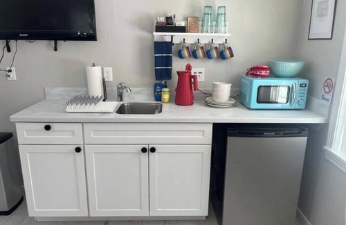 Knightville Apartment | Cozy, Secluded Work/Stay Space