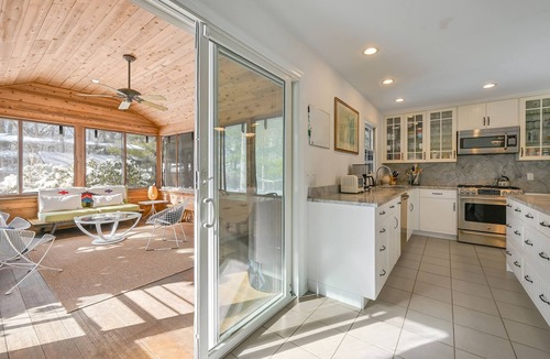 Silver Beach House | Cozy Shelter Island all season Rental