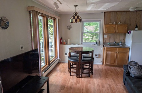 Thomaston Apartment | Cozy studio in wonderful Great Neck with AC, WiFi, fitness room