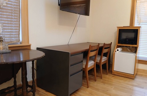 Sunbury Apartment | Cozy studio with WiFi and AC in charming Sunbury