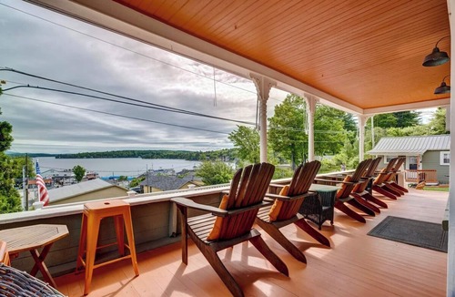Weirs Beach Hotel | Cozy third floor room in Historic Inn