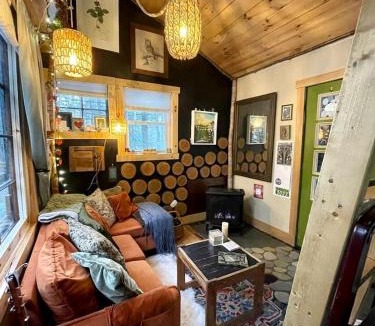 Hardwick House | Cozy Treehouse with Sauna in Hardwick, VT