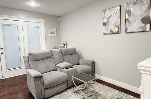 Orem House | Cozy Two-Level Basement Suite - Kitchen & Laundry