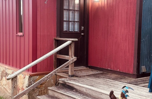 Gilmer Apartment | Cozy vineyard studio with peaceful pond views.