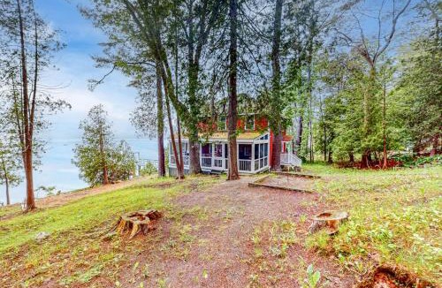 West Bath House | Cozy, Waterfront Cabin-Style Gem with Private Dock and Lovely Views