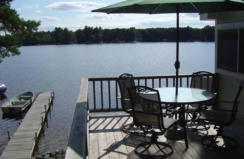 Freedom Cottage | Cozy waterfront cottage right on Berry Bay part of Ossipee Lake.