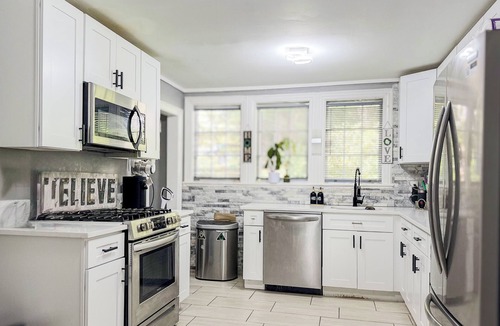 Waterbury House | Cozy Winter Escape - Hot Tub, Game Room, Fireplace, Sleeps 6
