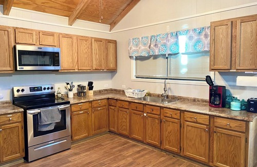 Newnata Cabin | Creekside accommodations near Mt. View - Pet Friendly and a kids paradise