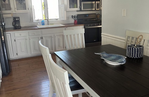Camp Ellis House | Crisp, clean beach house - Across from beach-free linens.