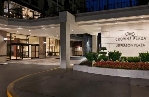 Crystal City Hotel | Crowne Plaza Crystal City-Washington, D.C. by IHG