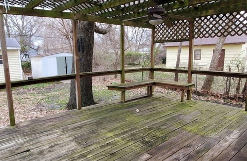 Wichita House | Cute 3BR 3BA Handicap Acc BR and BA WIFI SMART TV