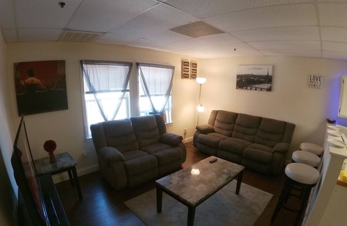 Beverly Apartment | Cute apartment in the heart of downtown Beverly