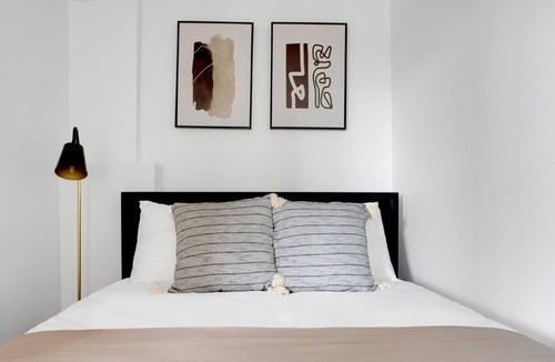 North Brookline Apartment | Cute Brookline 1BR w/ Gym, steps to Green Line, by Blueground