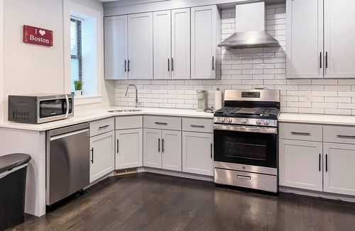 Neponset - Port Norfolk House | D79 Spacious 5-bedroom house with Roofdeck near Boston!