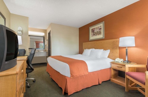 Columbus Hotel | Days Inn by Wyndham Columbus Fairgrounds