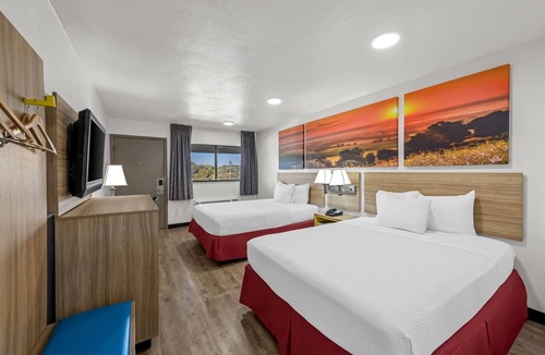 Independence Hotel | Days Inn by Wyndham Independence