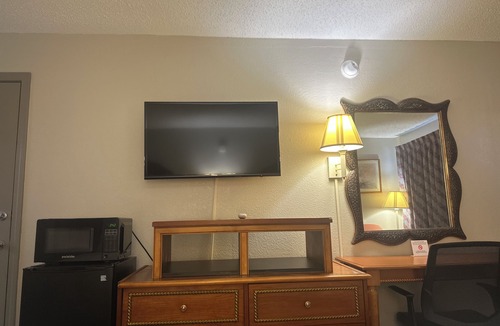 Jacksonville Hotel | Days Inn by Wyndham Jacksonville