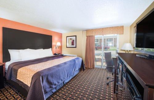 Joplin Hotel | Days Inn by Wyndham Joplin