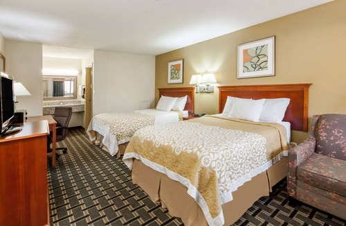 Kent Hotel | Days Inn by Wyndham Kent - Akron