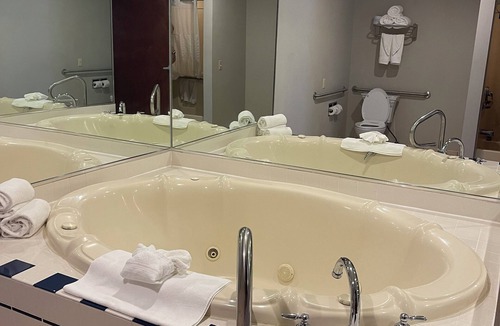 Elkton Hotel | Days Inn by Wyndham Lisbon