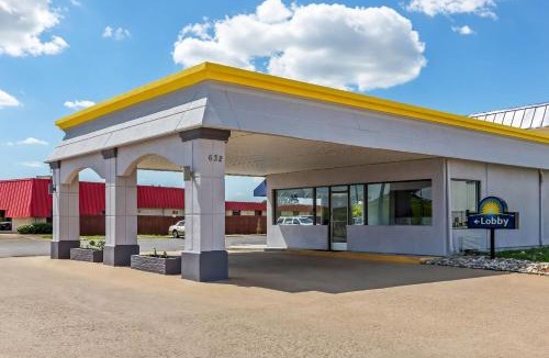 Salina Hotel | Days Inn by Wyndham Salina South