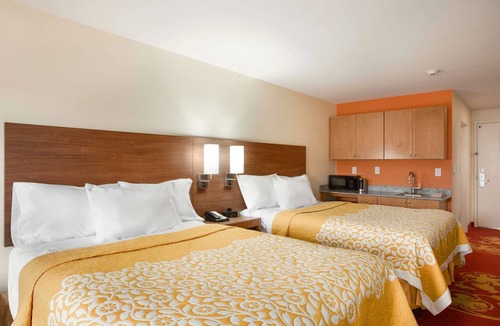 Caldwell Hotel | Days Inn & Suites by Wyndham Caldwell