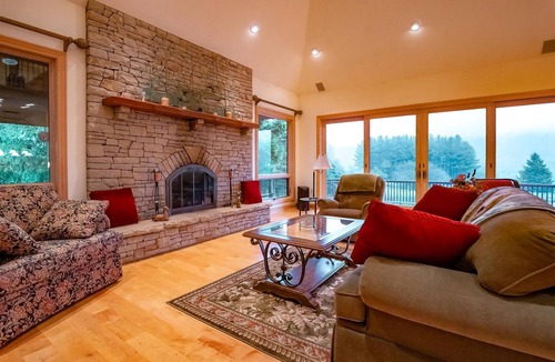 Timberline House | Deer Walk - 358 Lakeview Road