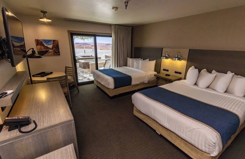 Bullfrog Hotel | Defiance House Lodge