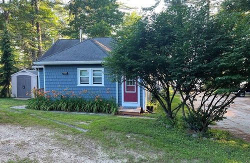 Standish House | Delightful 3-bedroom, spacious house with lake access in charming Standish