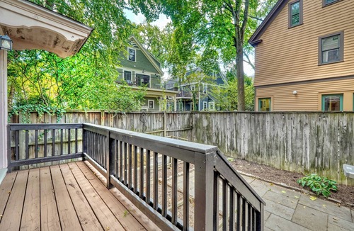 Porter Square Apartment | Delightful 3-bedroom apt in Porter square - 1 stop from Harvard