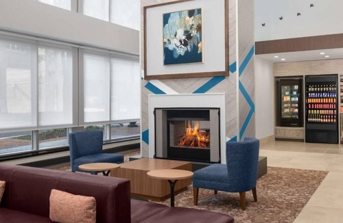 Bethesda Hotel | Delightful Bethesda Pet Friendly Unit With Metro And DC Access