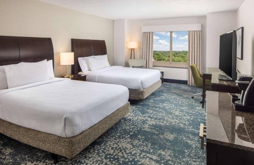 Bethesda Hotel | Delightful Bethesda Pet Friendly Unit With Metro And DC Access