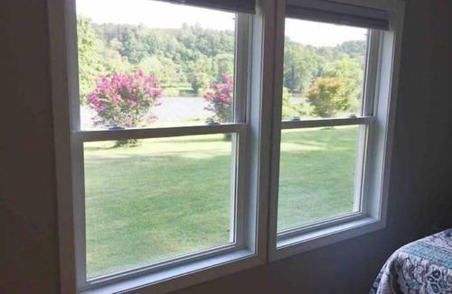 Draper House | Deltopia on Waterfront New River/Claytor Lake
