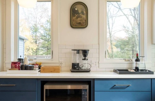 Germantown House | Designer Barn House, Heated Pool & Hudson River