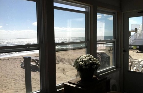 Old Lyme Cottage | Direct LI sound waterfront cottage, one level living in Hawks Nest Beach