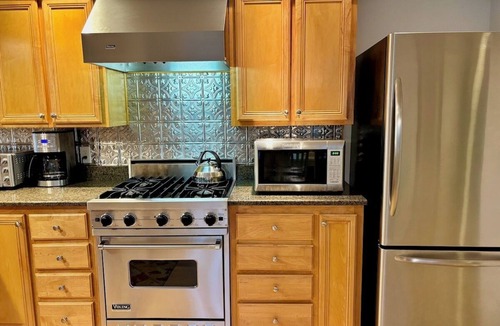 Monterey House | Direct to Lake Garfield: Summer dates Available!