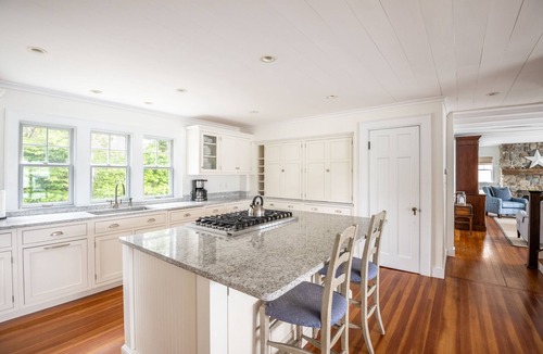 Kennebunk House | Directly on the Ocean - Luxury Waterfront Home. Steps To Mothers Beach & KBIA