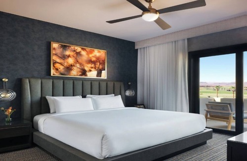 Ivins Hotel | Discover Local Parks, Hike Scenic Trails, and Relax in Comfort at Stylish Stay