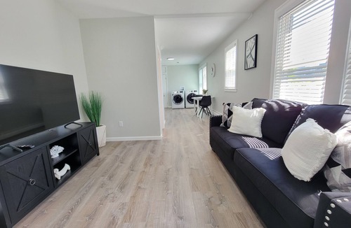 Hartford Apartment | DO NOT LOOK ANY FURTHER Beautiful Apartment