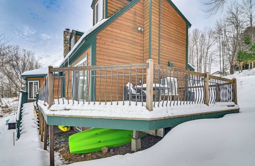 Dryden House | Dock & Views! Lakeside Family Escape in Wilton