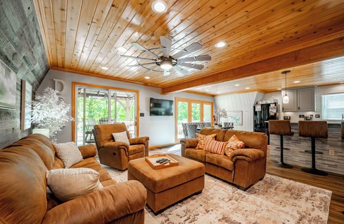McHenry House | Dog Friendly Getaway Just Steps to Wisp & Fun
