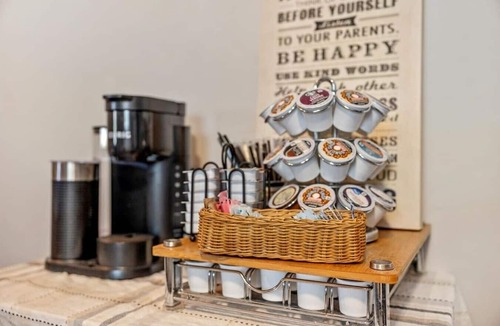 Brunswick House | Dog-Friendly | Hiking| Tubing near Harpers Ferry