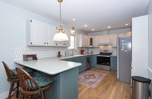 Little Salisbury House | Dog-Friendly house. Arctic Ave House: Sunny and bright beautiful 4 Bedroom 3 Full bathroom single home walking distance to the beach, Free WiFi, linens included. Remodel just in couple month. Great location, walk in to restaurants, coffee shop, Acme