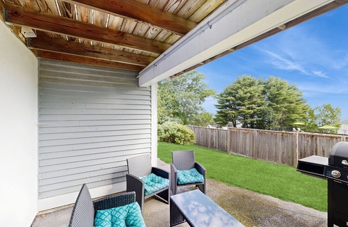 Bar Harbor House | Dog-Friendly Townhouse w/Bay Views, Fast WiFi, and Partial A/C