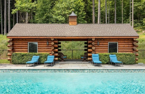 Ancram House | Doodletown Lodge: Pool, Tennis, Pickleball,Hiking+