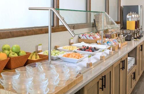 Rockland Hotel | DoubleTree by Hilton Boston-Rockland